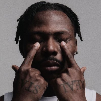 retrosagee's profile picture. 