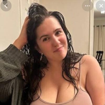 juliehinaman26's profile picture. Author, Tv Radio Journalist.Belongs to #GoogleDog.career Advocate. “careers don’t rely on the state,the state rely on careers.”