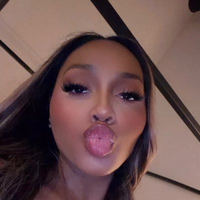 key2thelexxx's profile picture. #LLK💜 🩺