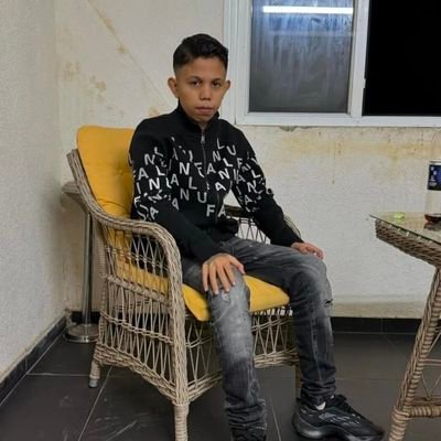 isaacnewto7492's profile picture. 