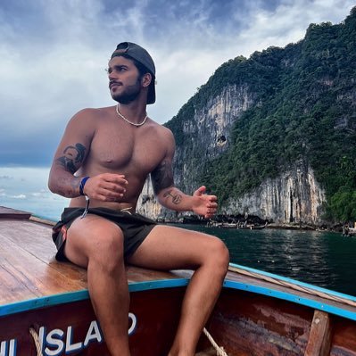 SilvaMCyrus's profile picture. 