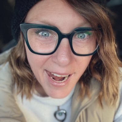 smileitsfree44's profile picture. I’m a 90’s style kinda girl. Timeless one might say 😏no need to appeal this, you all know I’m right 🥰 opinions are my own 🙌🏻retweets are not an endorsement