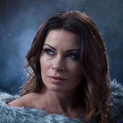 carlaconnorgifs's profile picture. alison king is the loml ❄️