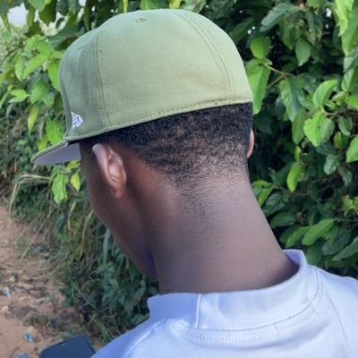 Simpleton014's profile picture. Lover of football, women, music.