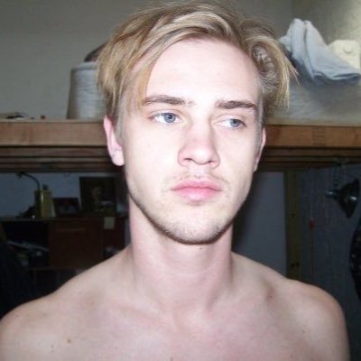 beyourstarz's profile picture. @ still on earth not mars 👩🏻‍🚀