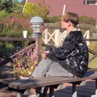 ARx32820's profile picture. 資産増やすの好き  株 ドライブ 旅行 ジビエ 22歳 Eカブリオレ86