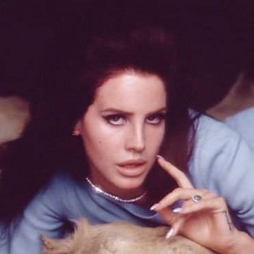 iconickoral's profile picture. i felt worthless, i felt ugly, i felt gay