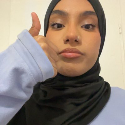 nefertiti_s7's profile picture. juste une baby en med qui aime hello kitty, son chat,faire du piano et dessiner