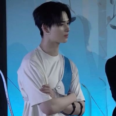 mcecihz's profile picture. boatos dizem que sou a haerin do newjeans
          ㅤㅤㅤㅤ   acervo straypink⁸⁴