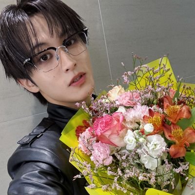 minnienisaa07's profile picture. 💚 nctzen + multistan 🌸
☁️ collecting smiles & songs
🌙 soft heart, loud playlist