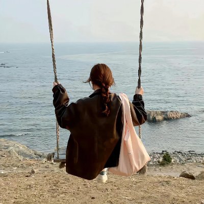 Bella_AED's profile picture. I enjoy taking walks in the evening, letting the sunset resolve my day's emotions.