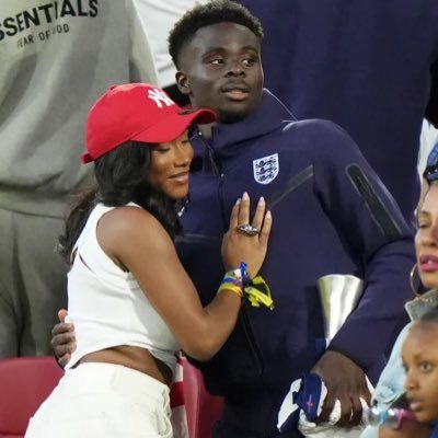 metublaze's profile picture. Graced #ARSENAL lover 🔴⚪️ CR7 🐐