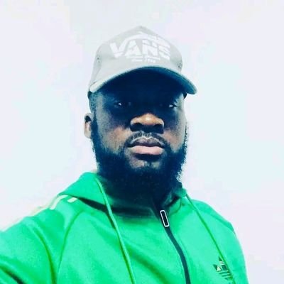 PeterDeryyaw's profile picture. organic life.