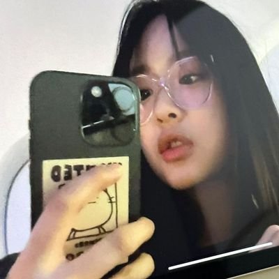 Luciscure's profile picture. I’ll find love in the silence I keep.