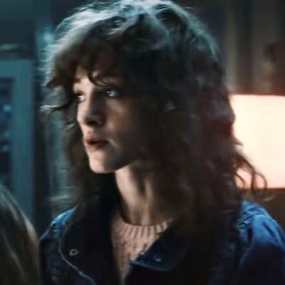 glimeringss's profile picture. ☁️ part time twitter user, full time editor | she/her |