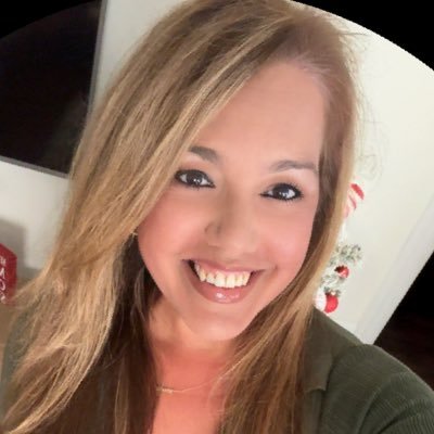 mireily519's profile picture. Family first❣️SPED 29th year veteran teacher 🍎 love to travel ✈️ dance 💃🏻 music 🎶 beach life🧜🏼‍♀️.  NO DM | $Charliem1489