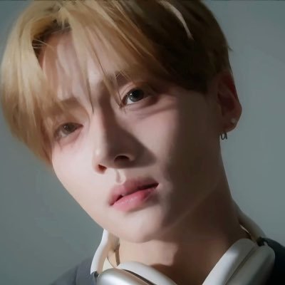 jonesxsangwon's profile picture. no.1 @frankjrxwonbin 🧡 karinawishx