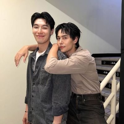 hrjlver's profile picture. #FARMVAN ➳ “what does good love even look like? can i ever be that for you?”