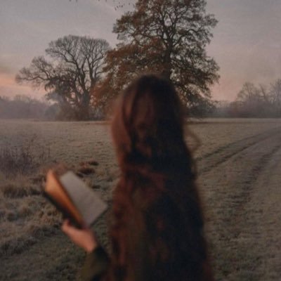 walnutbrownieee's profile picture. Exploring & Learning 🙌 Healing the non-living. Be gentle!! 🫰🐾🐾