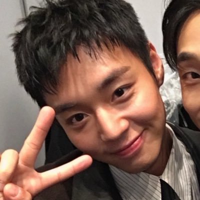 mafuyussmilee's profile picture. she/her • homophobic, mafuyuki slander dni • talk a lot about eruri shse and SHINee too