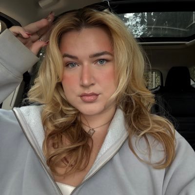 traphouse_annie's profile picture. 