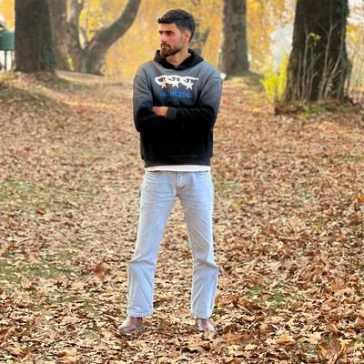 FaisalR30456's profile picture. I'm the reflection 🪞 of that  sea whose depth is unknown.