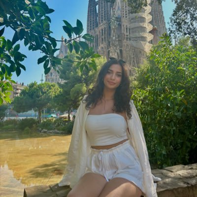 elifturkmeeenn's profile picture. Gülhane diş