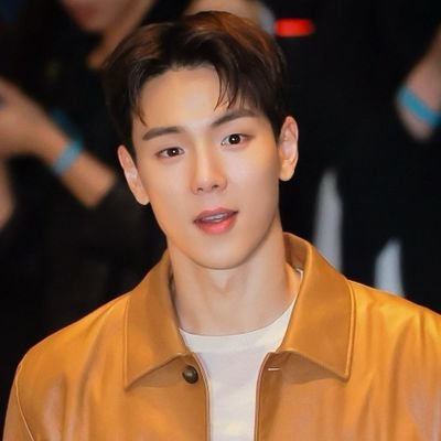 ProfsAcosta's profile picture. 240112 8173. Precision in wand, clarity in mind, elegance in result. Fabio Acosta, Professor of Beginner Transfiguration.