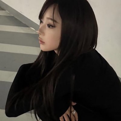 yesmokingzone's profile picture. 땨냐하