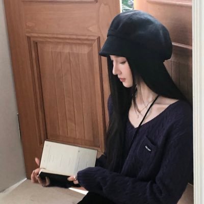 theswanIady's profile picture. CHERYL KOVALENKO, SL7MS4020: Под изумрудной вуалью скрывается ум, более острый, чем драгоценности любой короны.