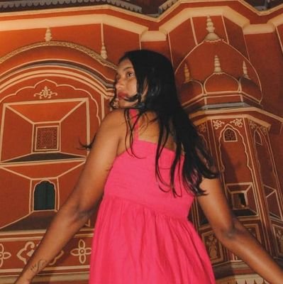 Pari__M44's profile picture. Professional Profile 💼🌟
Calm energy. Strong vision. Clear goals.