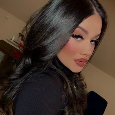 stalkingashk's profile picture. ya inspiration mama.