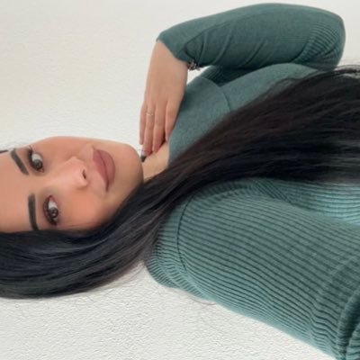 rinaxhiha's profile picture. Fake is the new real and I don’t fit in. 🙂