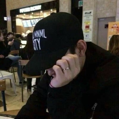 YOONA5301229's profile picture. 