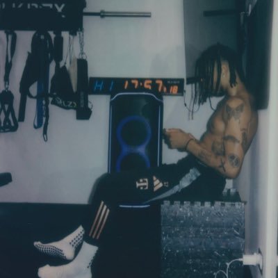 trackuxh3rwu1rj's profile picture. 19 | 🫩 | code trackuu