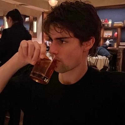 kalcezz's profile picture. ⠀ ⠀⠀ ⠀ ⠀ + ⠀ ⸃  ⠀ ⠀ ⠀ ⠀⠀ ⠀ ── te amo nsqk.