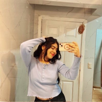 helencontreras_'s profile picture. Entre café, sueños y constancia🦢