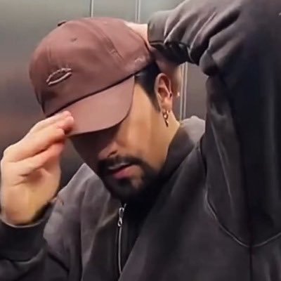 itsfolknow's profile picture. “time, it came and change it all”