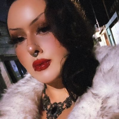 lixaodabarbie's profile picture. só um rostinho bonito