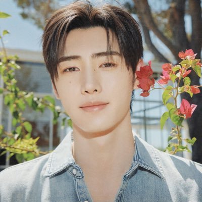 cinna7hoon's profile picture. 박성훈 | your dreams are excited to meet you too 𖤐