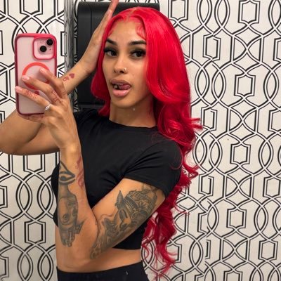 itsjuliannaaa's profile picture. ms mack