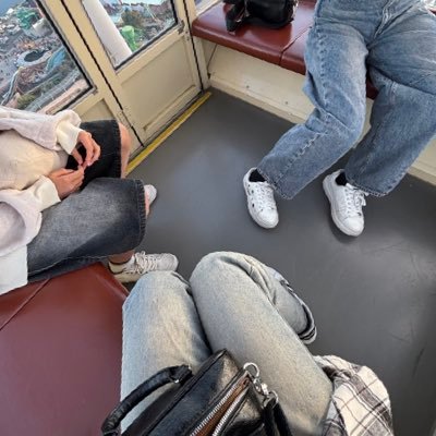 and1156351's profile picture.  ︎︎