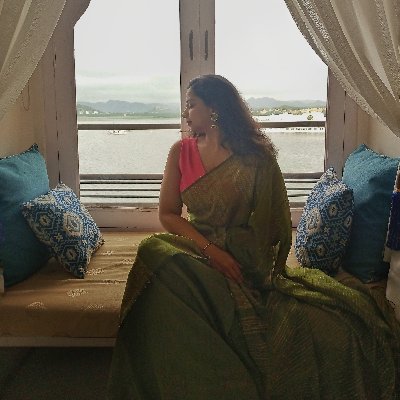 SheIsTheFire's profile picture. Powerful, like Durga. Enchanting, like Lakshmi. Creative, like Saraswati.🏵️
A seeker traversing through worldly paths.💜