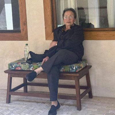 lumicaso's profile picture. ¡Tengo 3 hijas y 4 nietos que son mi razón de vivir! Nací en #Bucaramanga, pero confirmo que #Boyacá es el departamento más hermoso de #Colombia.