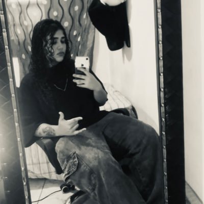 pamydiaz's profile picture. cabeça cheia, carteira vazia.