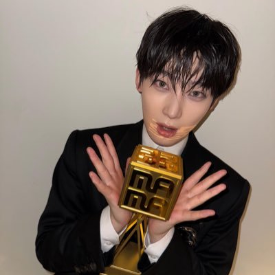 ksncreamm's profile picture. ⋆౨ৎ˚⟡˖࣪ forever for #엔하이픈 ˙✧˖° 📷 ༘ 240203, 250301, 251128 ⋆｡° fan account 🦊ིྀི ᯓᡣ𐭩