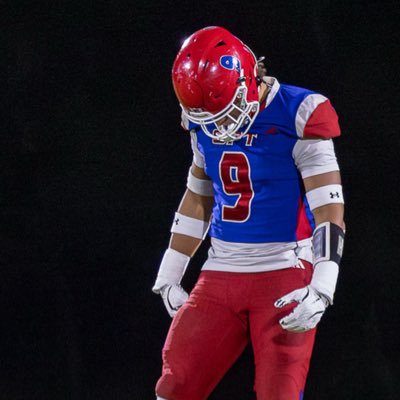 JulionDaniels11's profile picture. 6’2 220 K/DE/RB CO/2026 (785)633-3999) 3.5 GPA email: juliondaniels@usd434.us hudl: https://t.co/i7rt3nhRqN NCAA ID: 2504557183