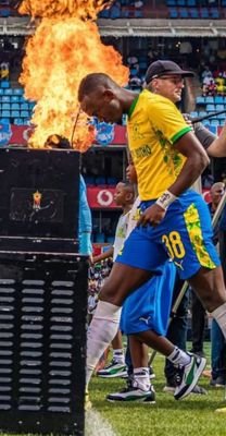 Thuso4u's profile picture. Caleb's dad,blessed beneficiary of God's ✝️✝️✝️grace. Socio,Politics &Sport,straight shooter.R Madrid,Sundowns 🌟,Arsenal My views remain my views.Shalom.🌏