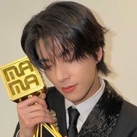 forenssera's profile picture. 