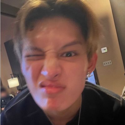 KangDaniel0107's profile picture. 🍒☆ 𝗆𝖺𝗋𝗌𝗁𝗆𝖺𝗅𝗅𝗈𝗐𝗌 𝖺𝗇𝖽 𝗁𝗈𝗍 𝖼𝗁𝗈𝖼𝗈𝗅𝖺𝗍𝖾 𝗂𝗇 t𝗁𝖾 𝖿𝗅𝗈𝗐𝖾𝗋 𝗀𝖺𝗋𝖽𝖾𝗇